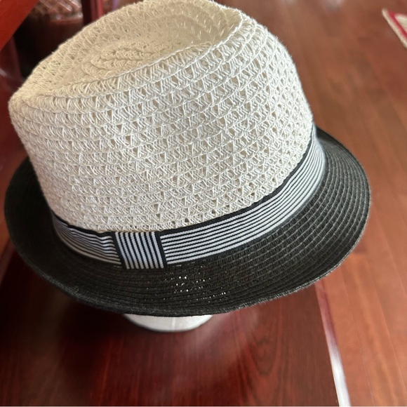 Hat - Picture 5 of 7